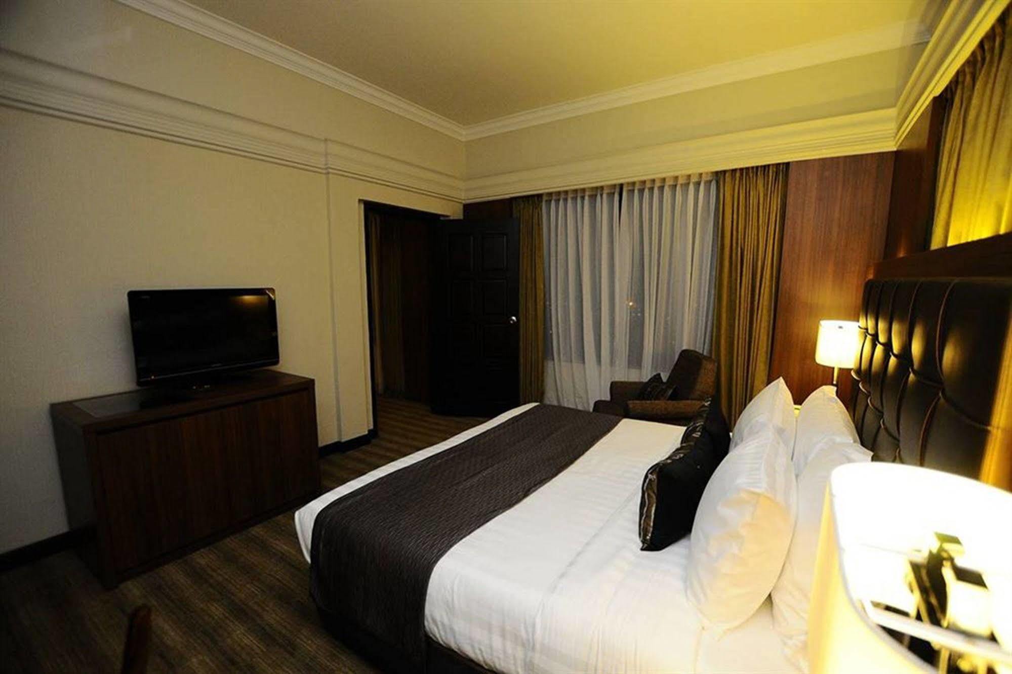 The Katerina Hotel Batu Pahat Zewnętrze zdjęcie
